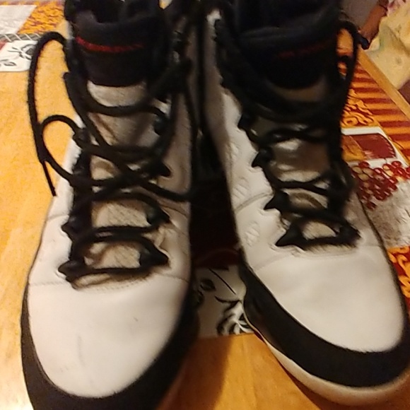 Jordans - Picture 3 of 5